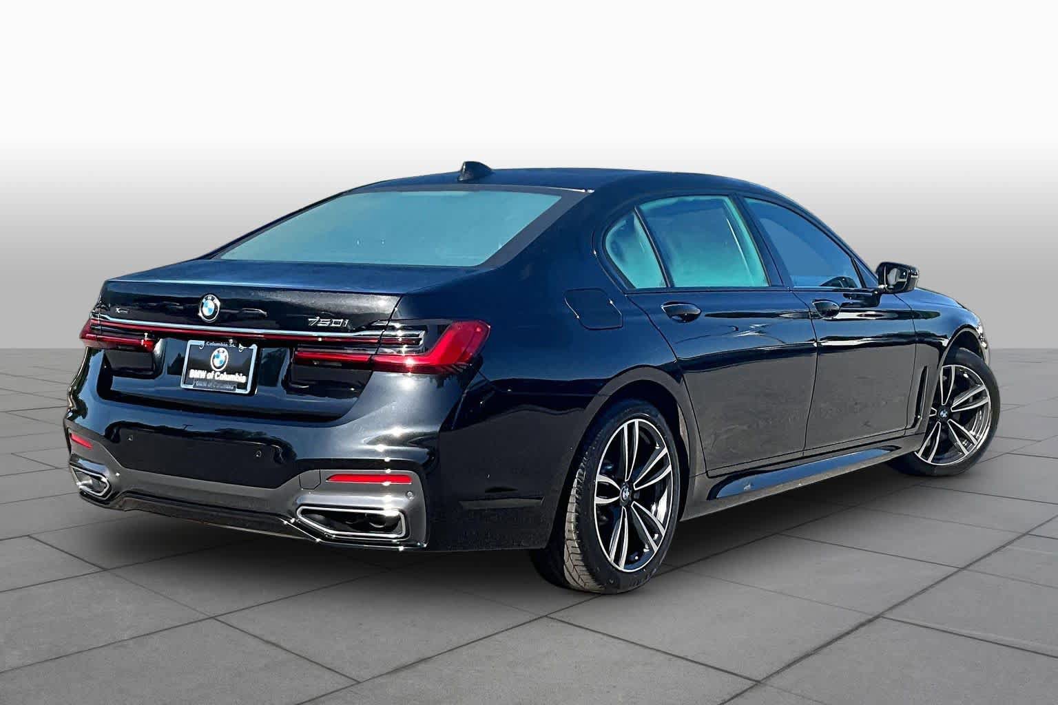Used 2020 BMW 750i xDrive w/ Executive Package AWD/4WD image 12