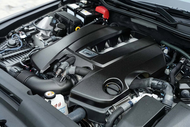 Used 2025 Lexus IS 500 w/ F-Sport Performance RWD image 18