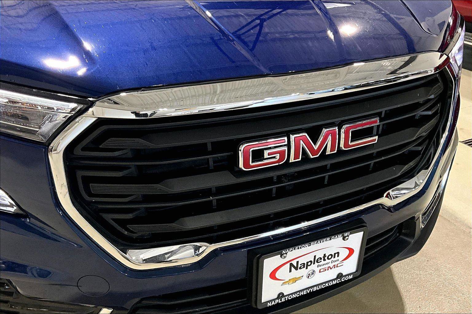 Used 2023 GMC Terrain SLE w/ Driver Convenience Package image 29