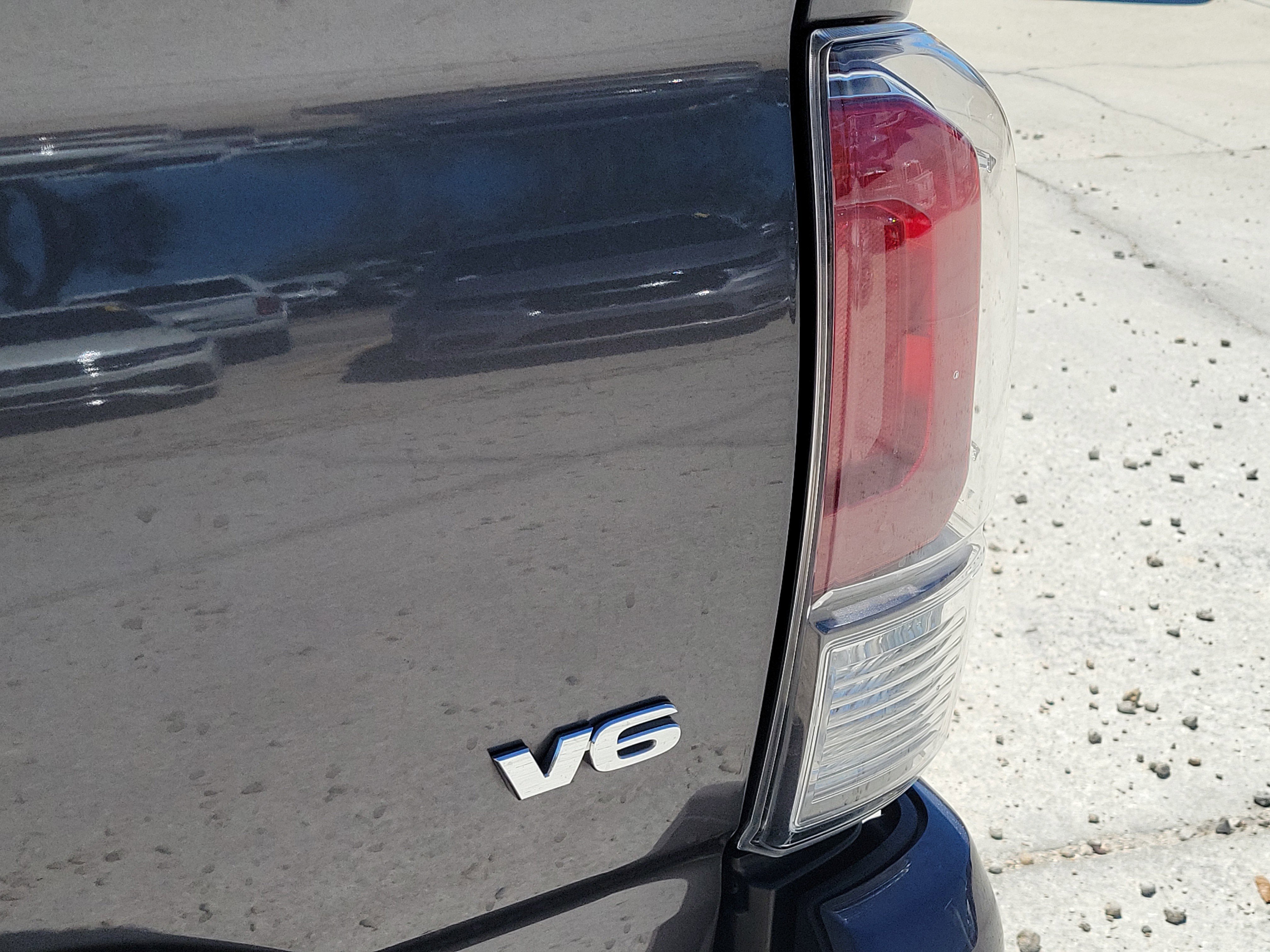 Used 2023 Toyota Tacoma TRD Sport image 11