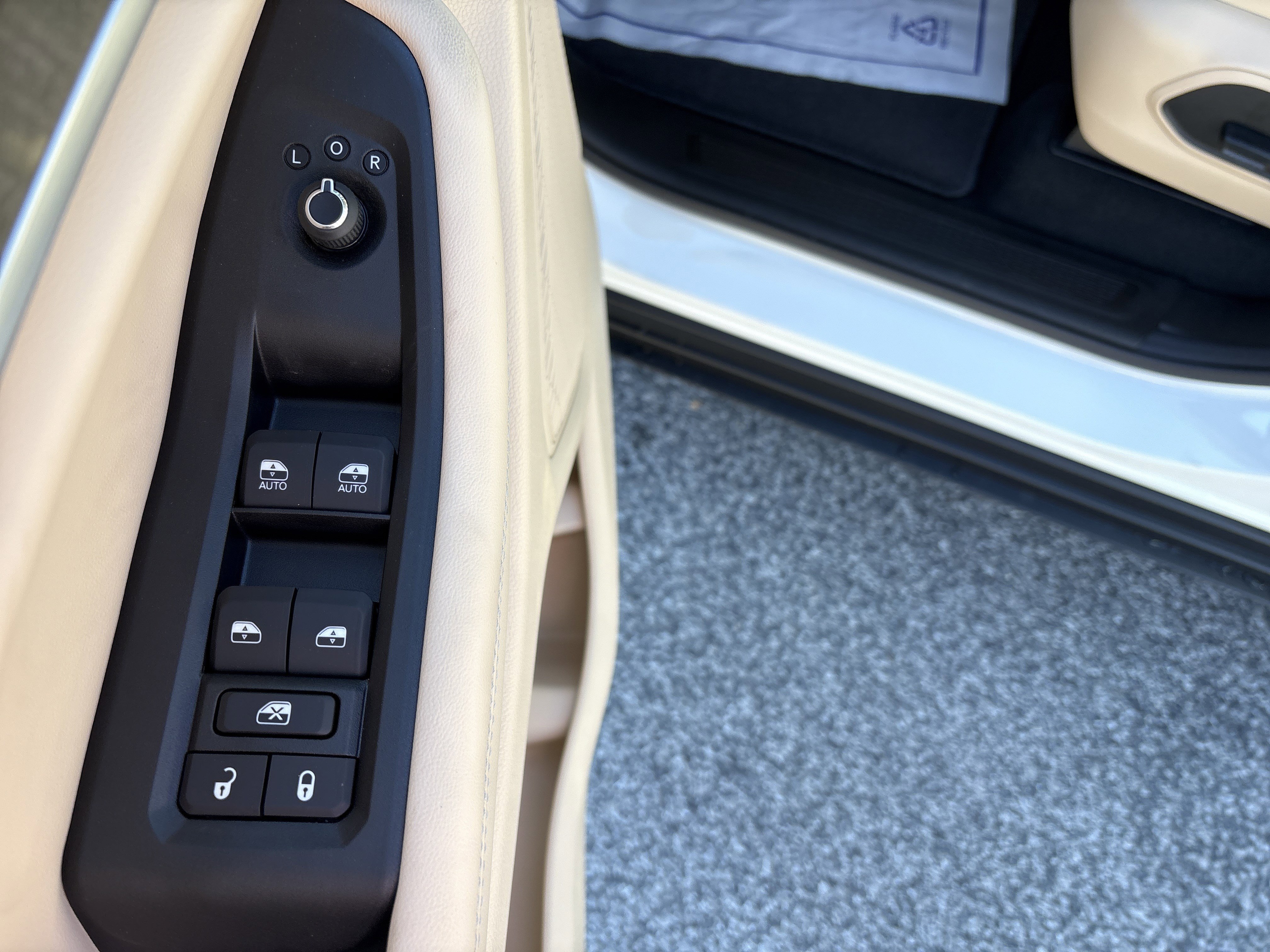 New 2025 Jeep Grand Cherokee Limited image 13