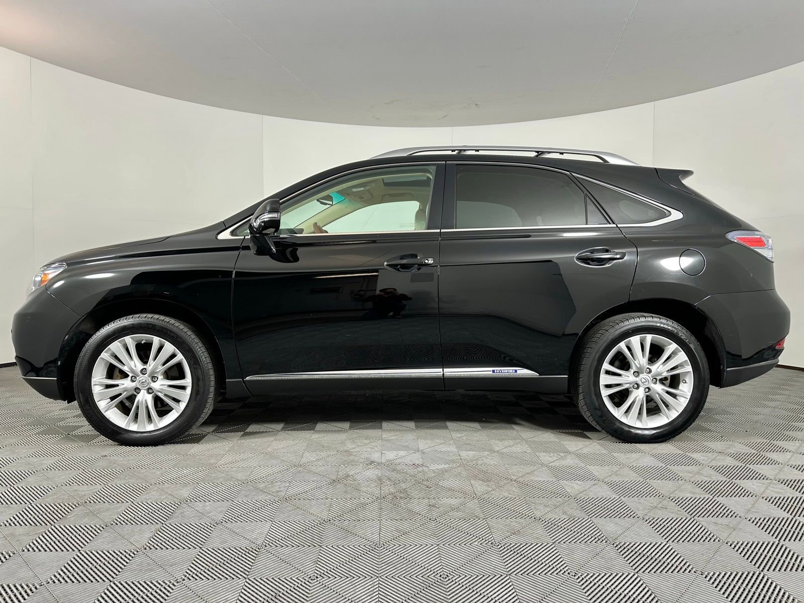 Used 2012 Lexus RX 450h AWD w/ Premium Pkg image 18