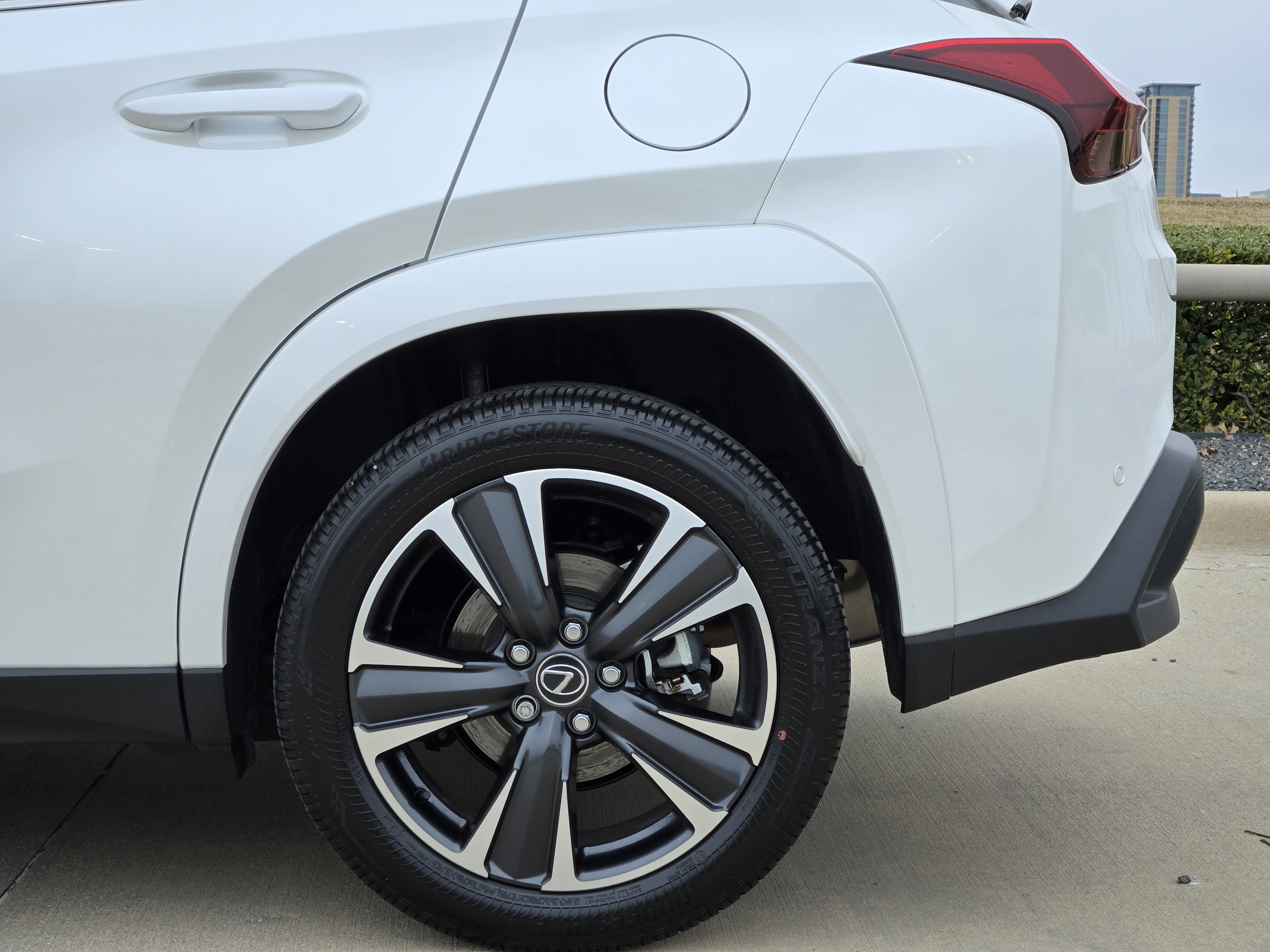 Used 2025 Lexus UX 300h FWD image 15