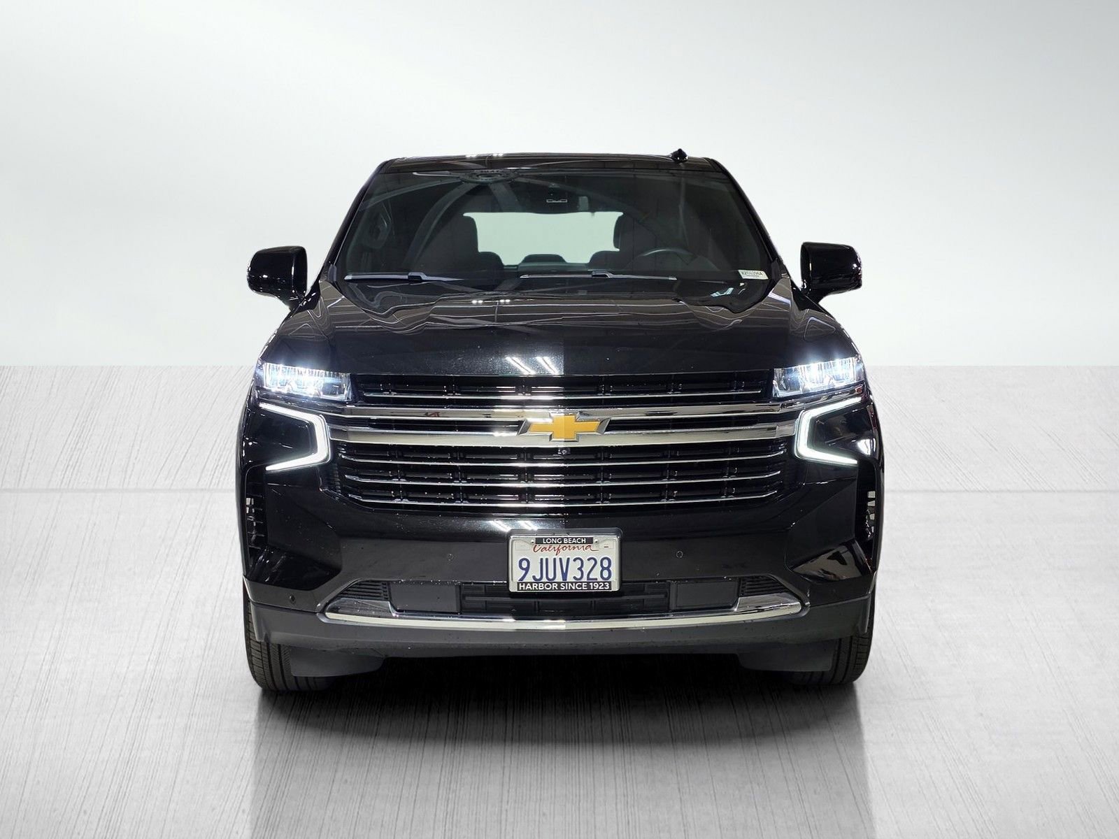 Used 2023 Chevrolet Tahoe LT w/ Luxury Package RWD image 2