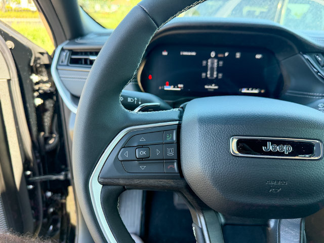 New 2026 Jeep Grand Cherokee Altitude AWD/4WD image 18