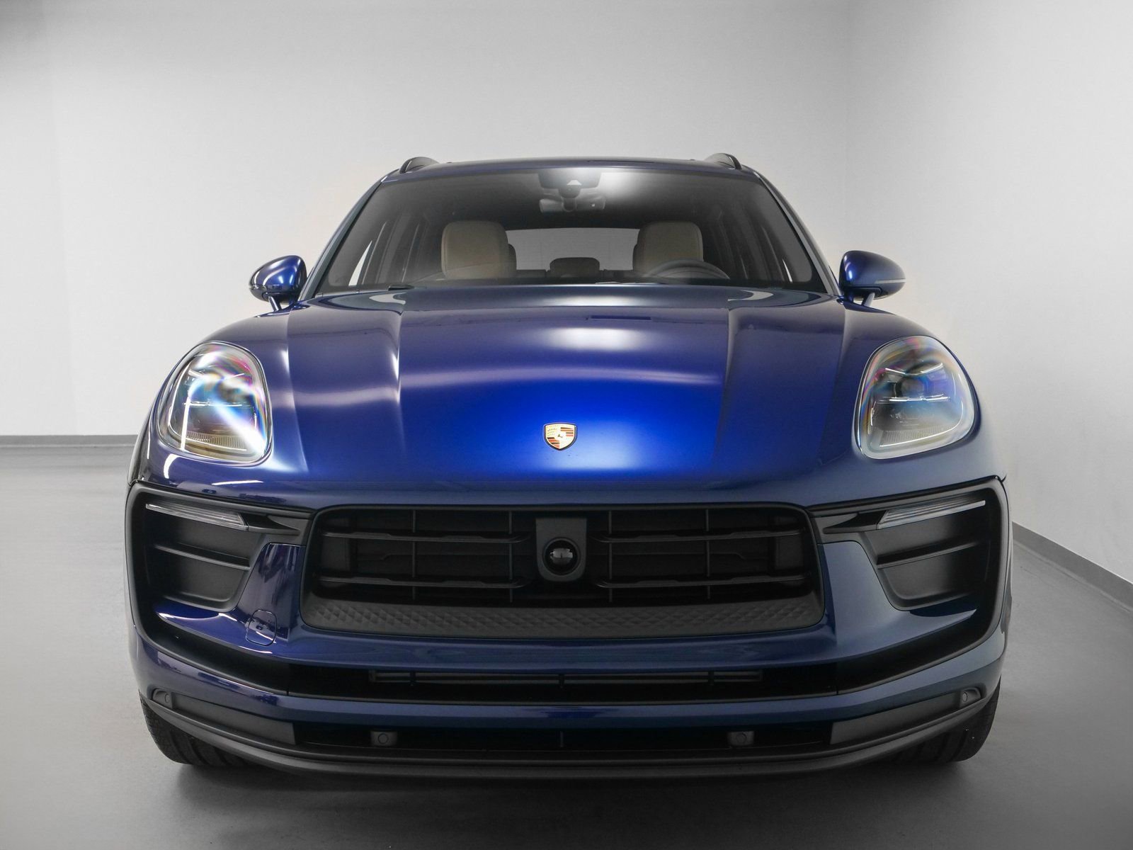 Used 2025 Porsche Macan image 7