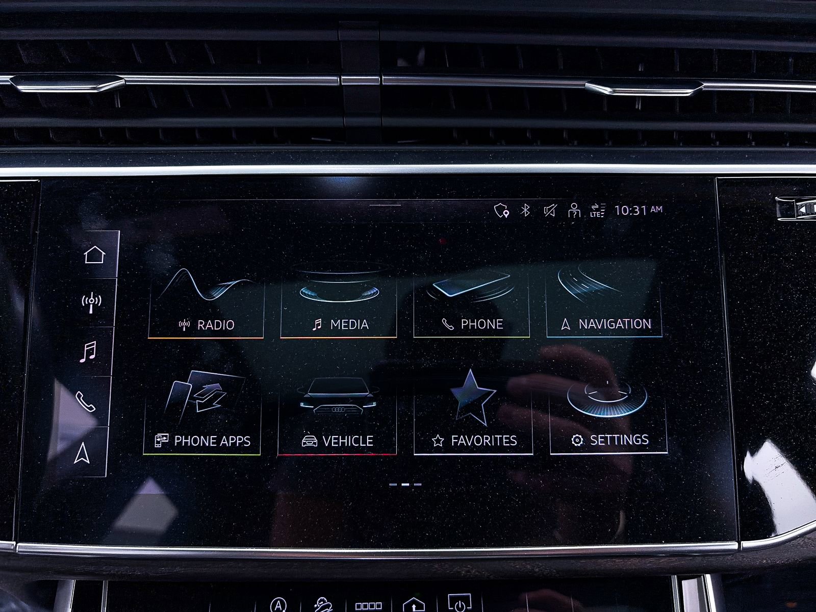 Used 2021 Audi Q8 Premium Plus w/ Premium Plus Package image 23