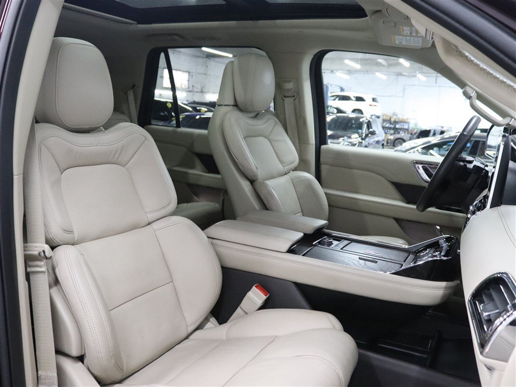 Used 2020 Lincoln Navigator Reserve w/ Equipment Group 201A Reserve AWD/4WD image 29