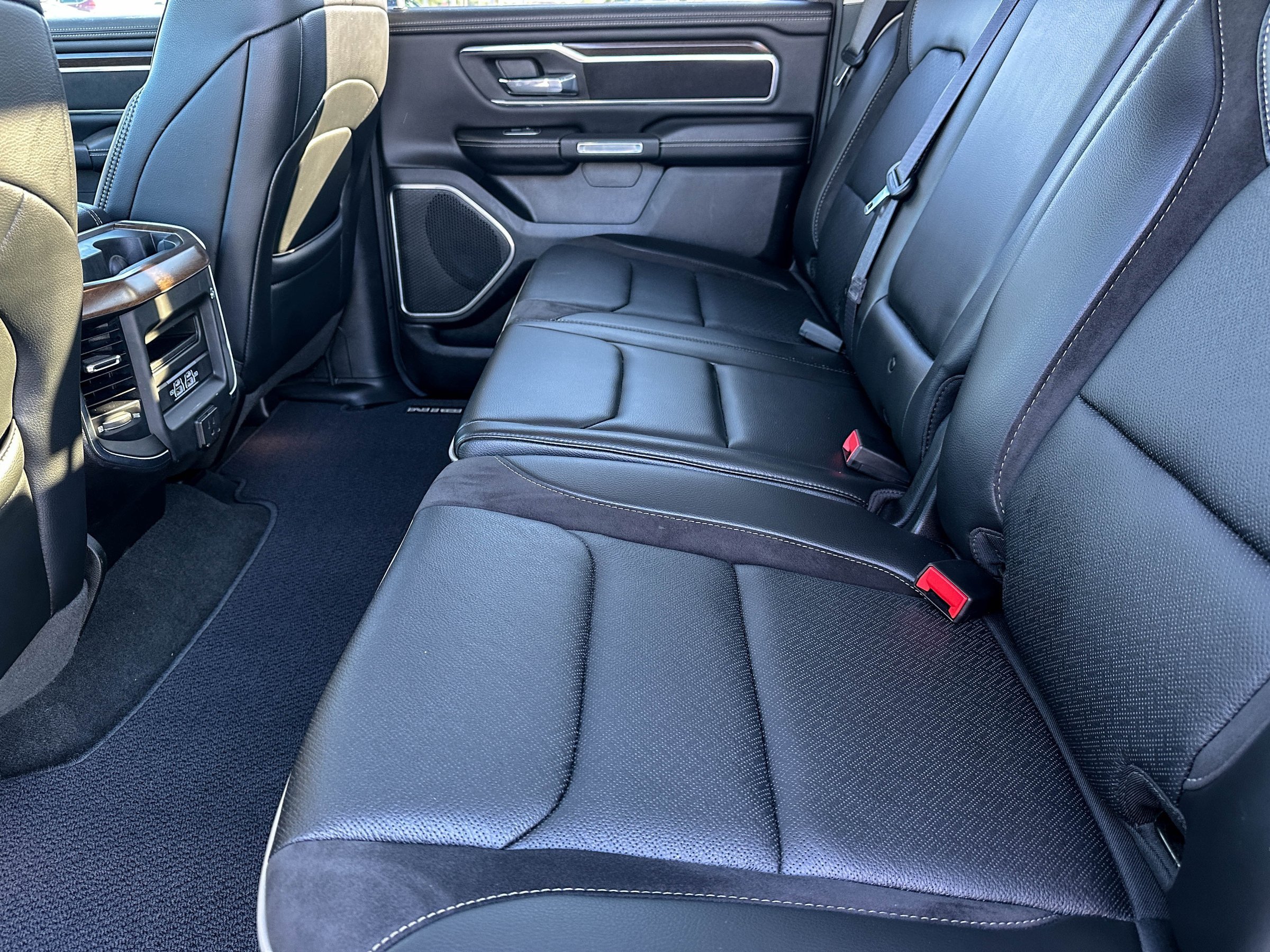 Used 2022 RAM 1500 Laramie RWD image 18