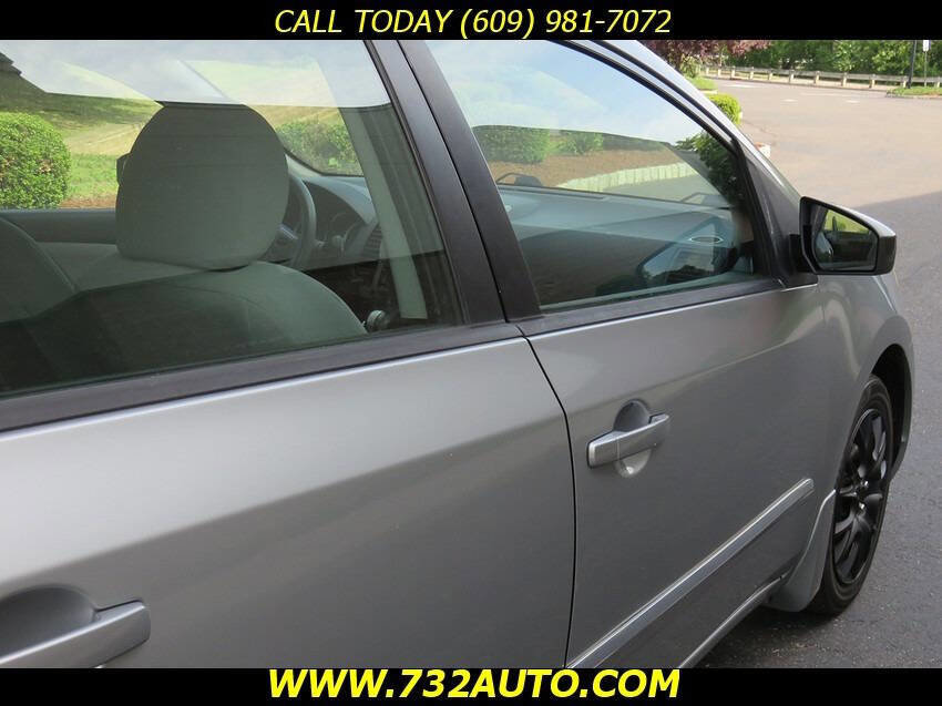 Used 2010 Nissan Sentra 2.0 S FWD image 24
