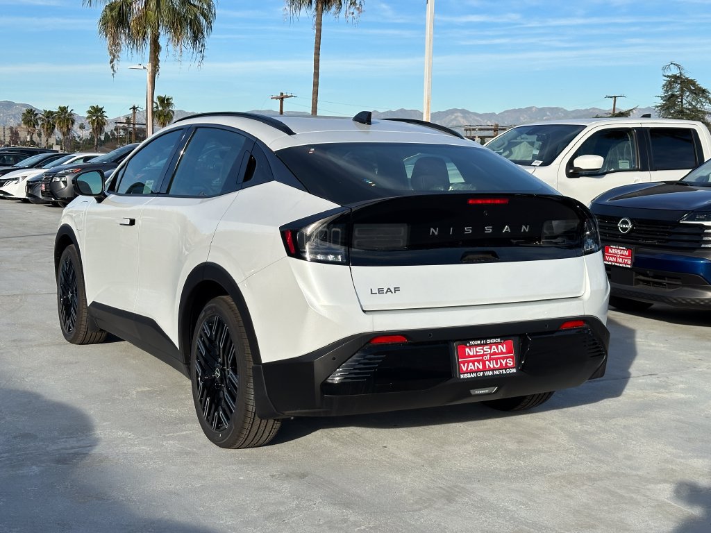 New 2026 Nissan Leaf Platinum+ w/ Cargo Package (Platinum+) FWD image 4