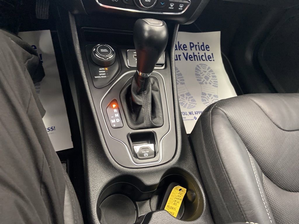 Used 2021 Jeep Cherokee Latitude Lux 80th Anniv w/ Quick Order Package 26U 80TH image 38