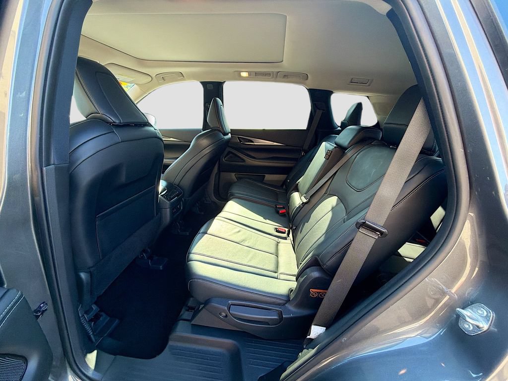 Used 2023 INFINITI QX60 Luxe w/ Cargo Package AWD/4WD image 23