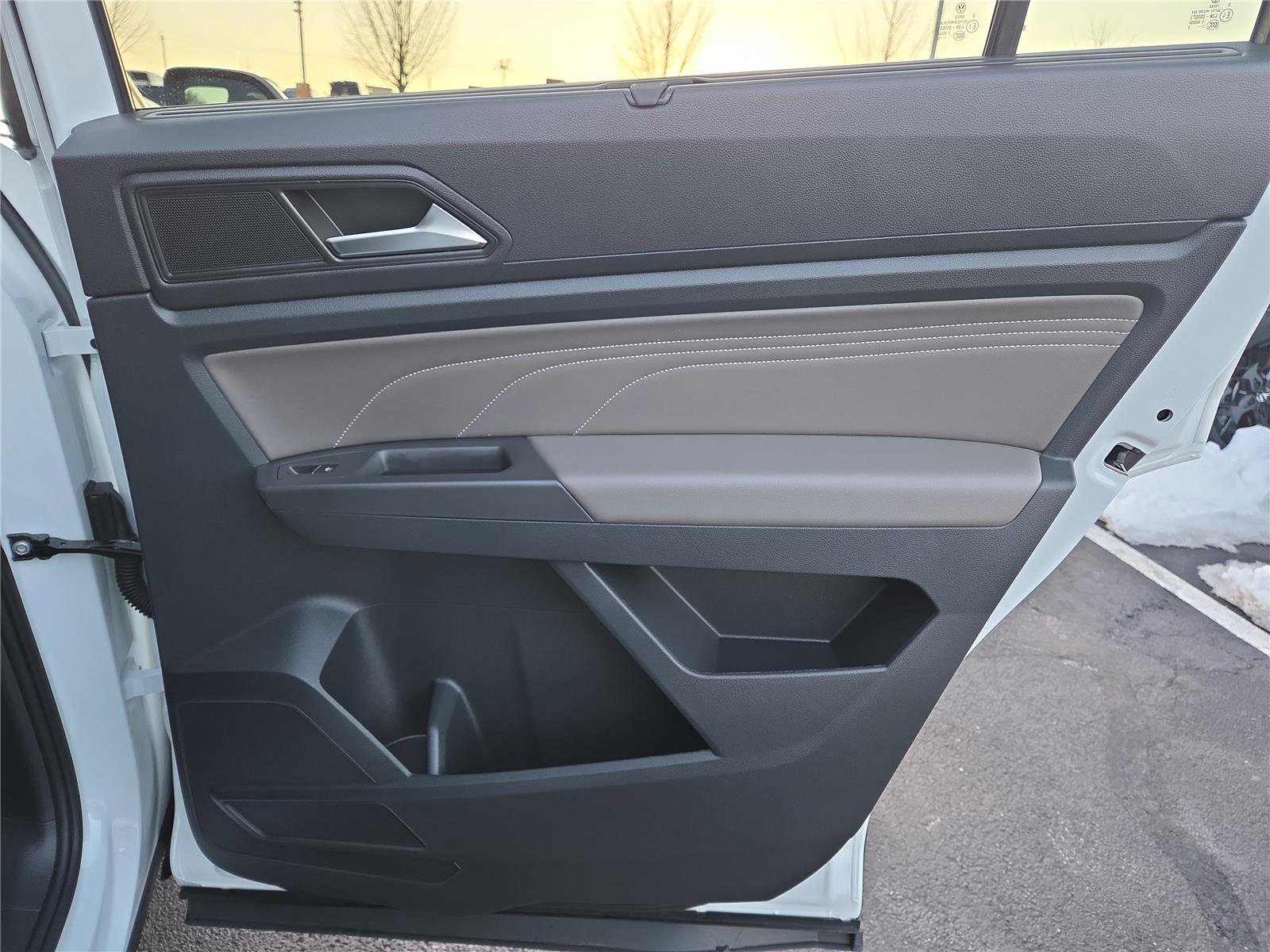 Certified 2023 Volkswagen Atlas SEL image 32