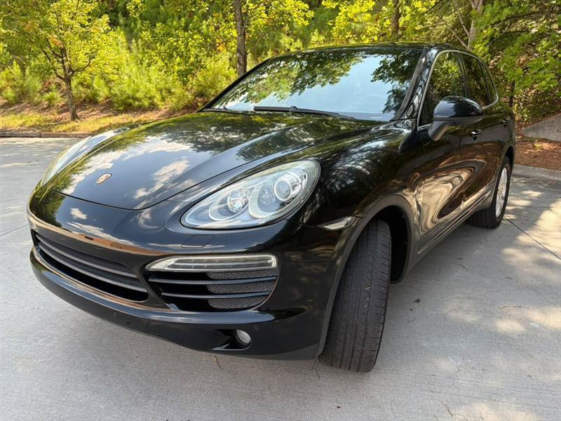 Used 2013 Porsche Cayenne AWD/4WD image 3