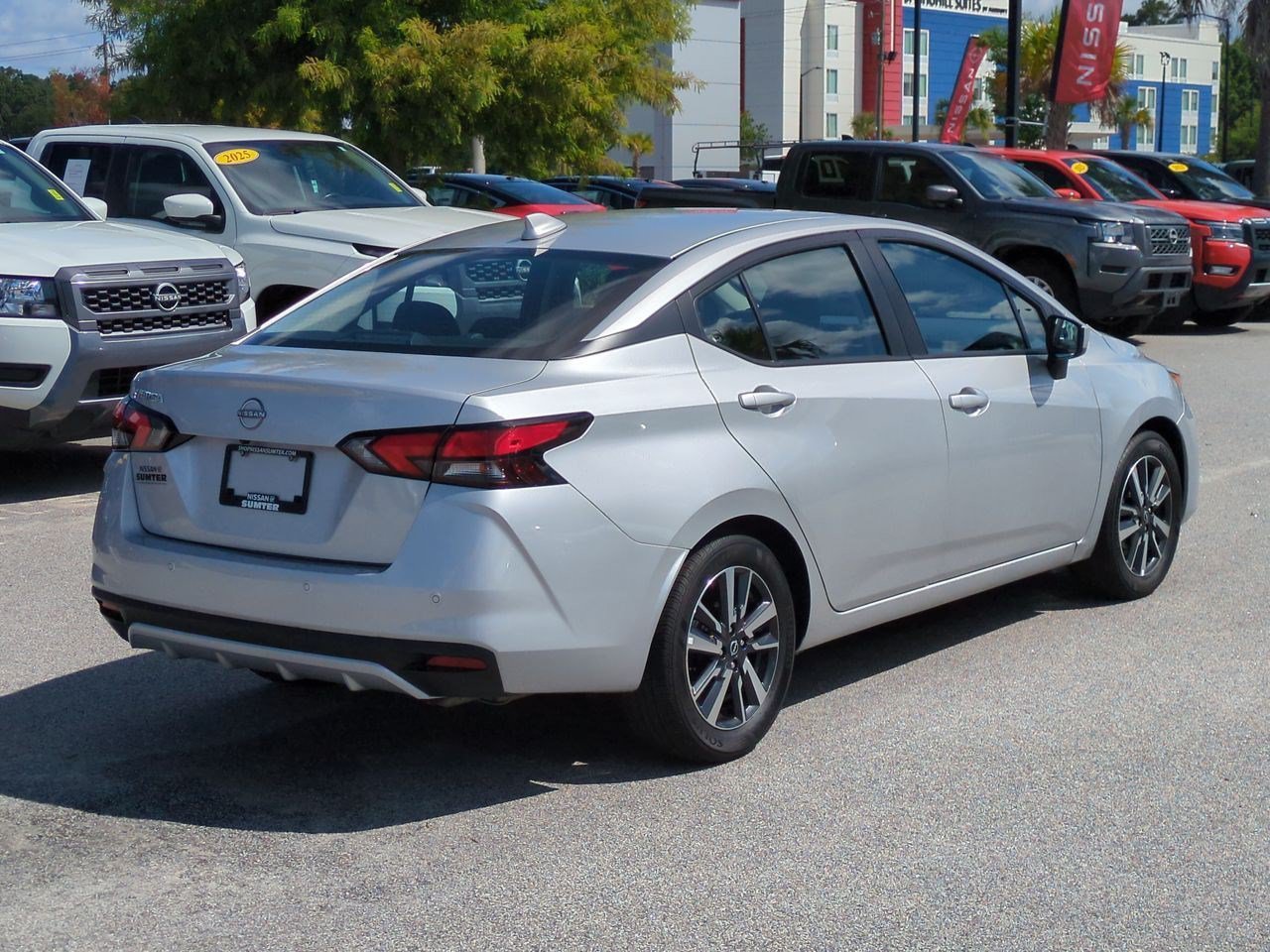 Certified 2025 Nissan Versa SV FWD image 4