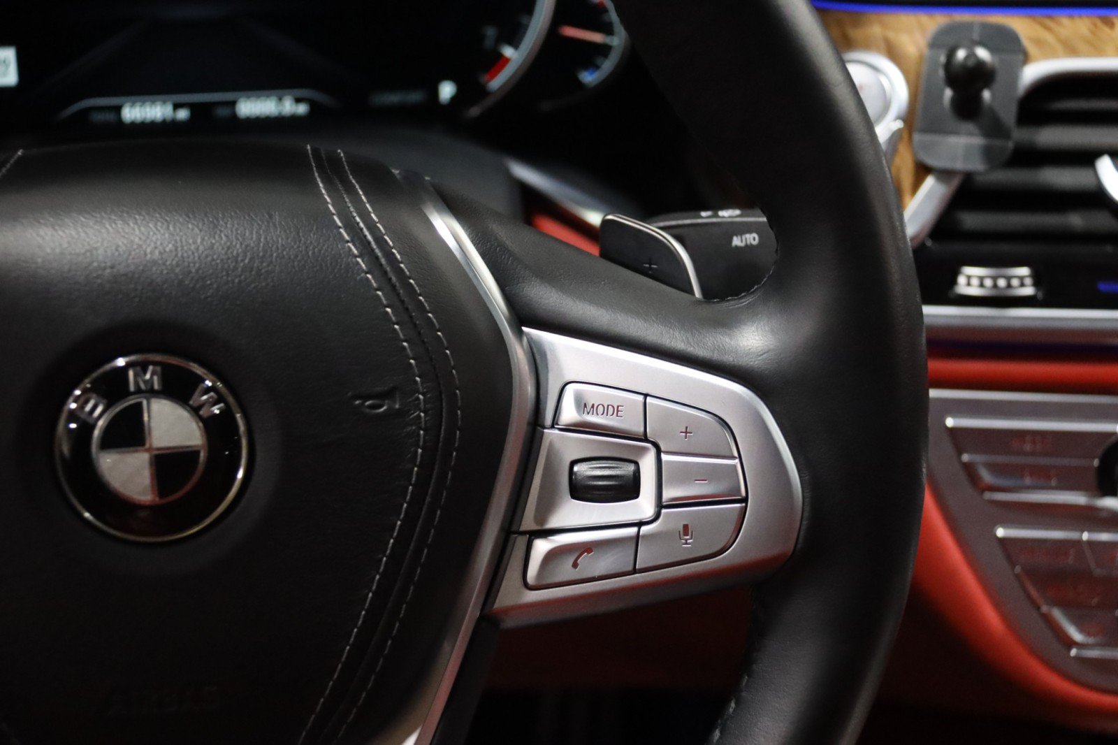 Used 2018 BMW 750i xDrive AWD/4WD image 59