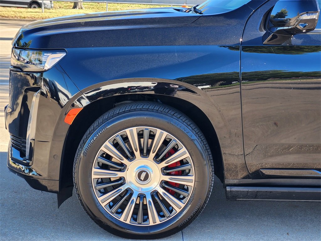 Used 2022 Cadillac Escalade ESV Sport w/ Touring Package image 9