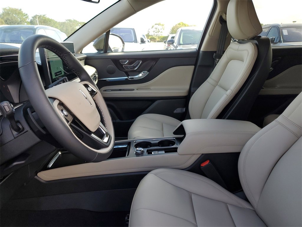 New 2026 Lincoln Corsair Premiere image 21