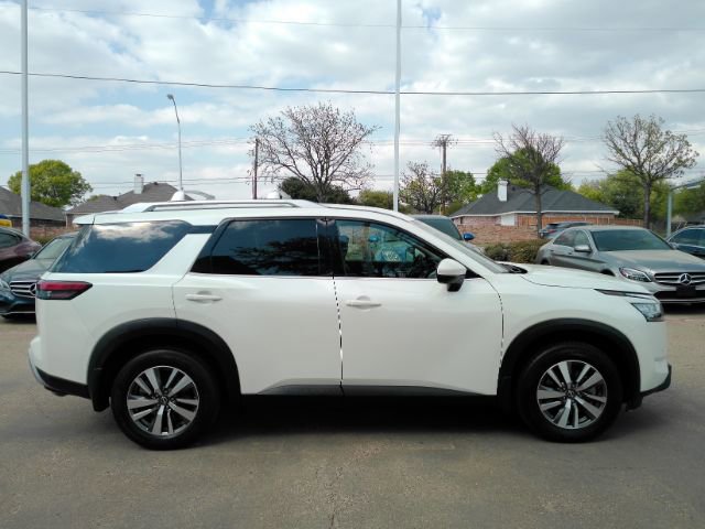 Used 2022 Nissan Pathfinder SL w/ SL Black Package image 5