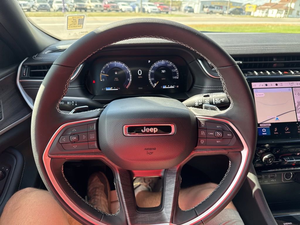 New 2025 Jeep Grand Cherokee L Limited w/ Black Appearance Package image 25