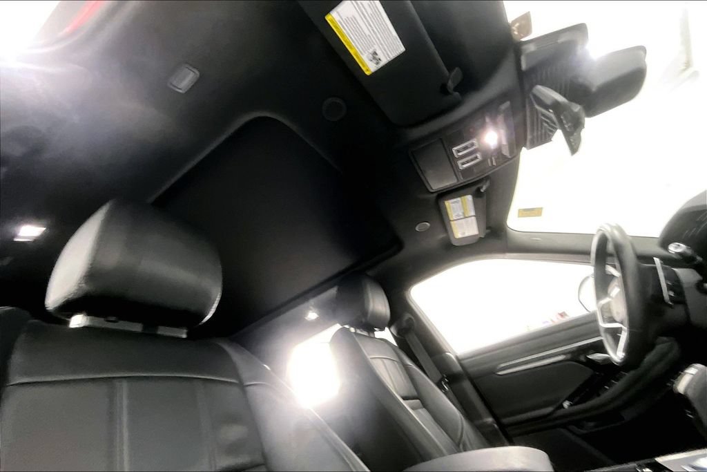 Used 2021 Land Rover Range Rover Evoque R-Dynamic S AWD/4WD image 17