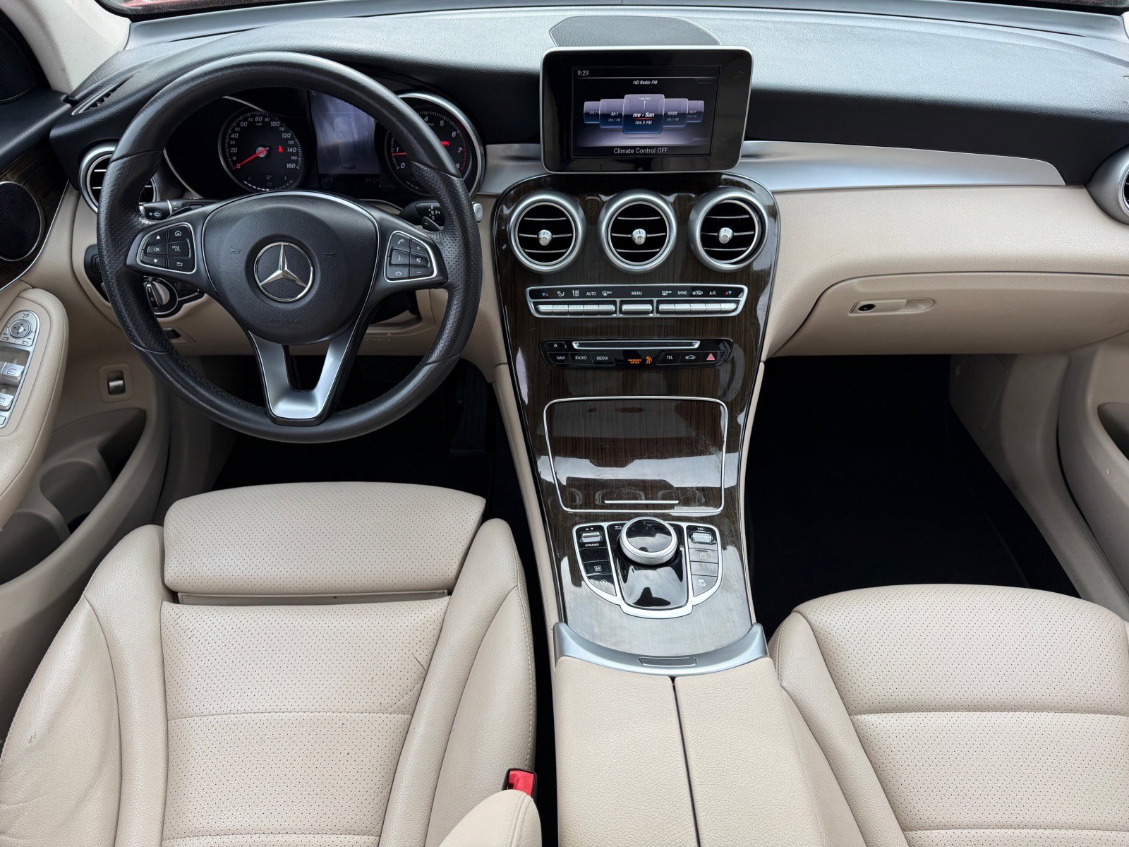 Used 2018 Mercedes-Benz GLC 300 4MATIC image 15