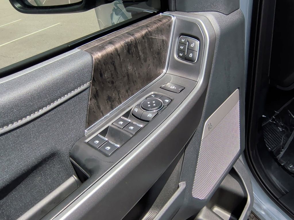 New 2026 Ford F250 Lariat w/ Black Appearance Package image 12