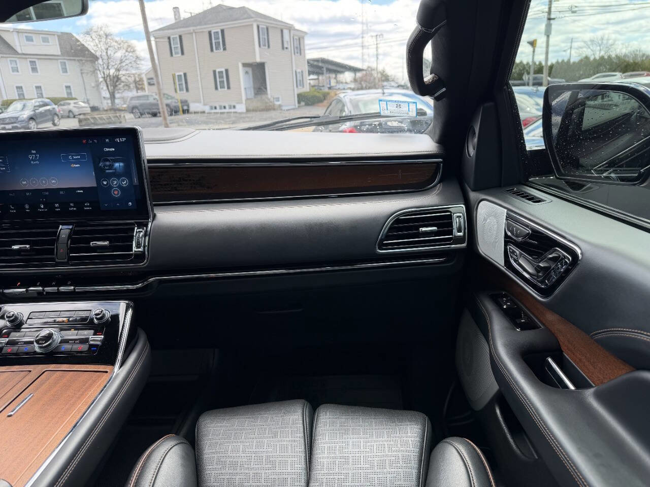 Used 2022 Lincoln Navigator L Black Label AWD/4WD image 29