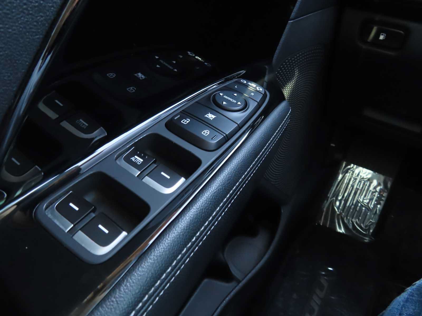 Used 2022 Kia Niro Touring Special Edition FWD image 24