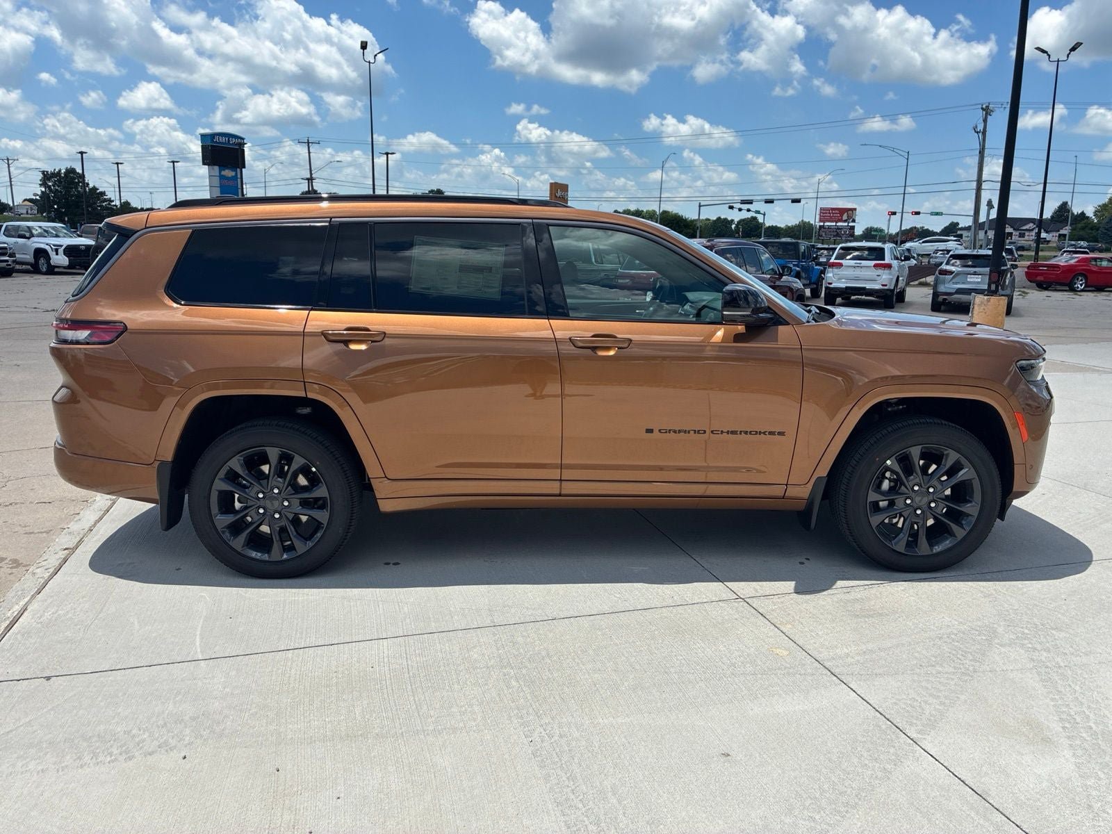 New 2026 Jeep Grand Cherokee L Limited AWD/4WD image 8