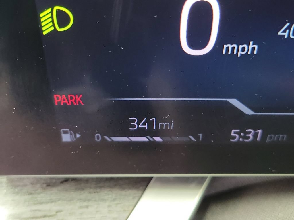 Used 2025 BMW 740i RWD image 26