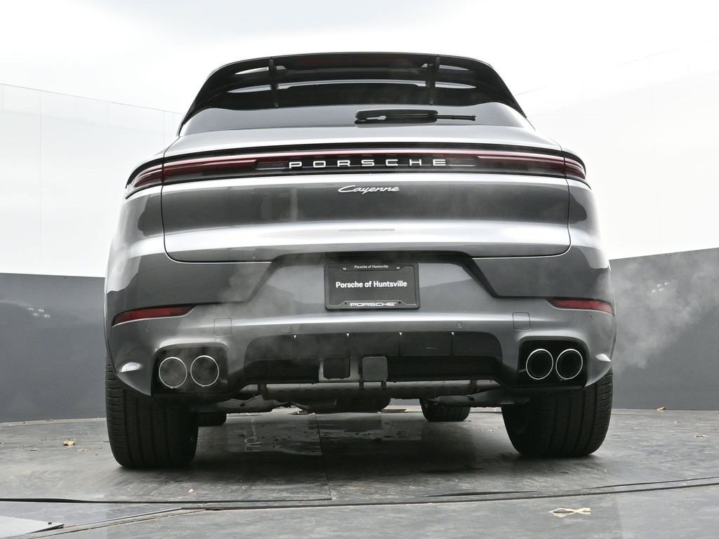Certified 2025 Porsche Cayenne image 33