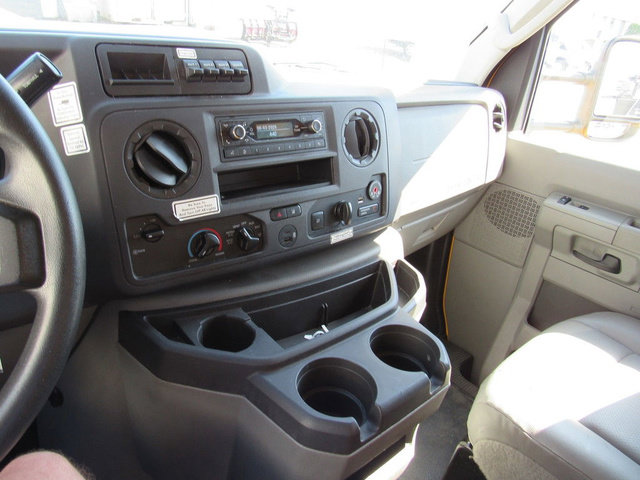 Used 2022 Ford E-350 and Econoline 350 Super Duty RWD image 29