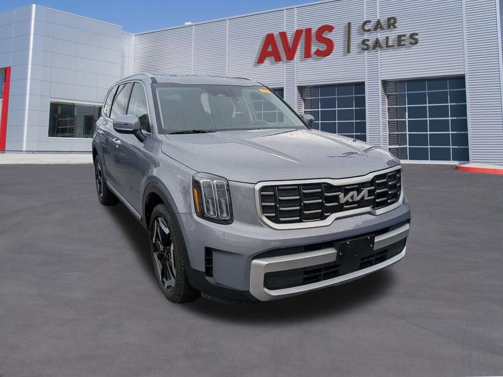 Used 2025 Kia Telluride S image 3