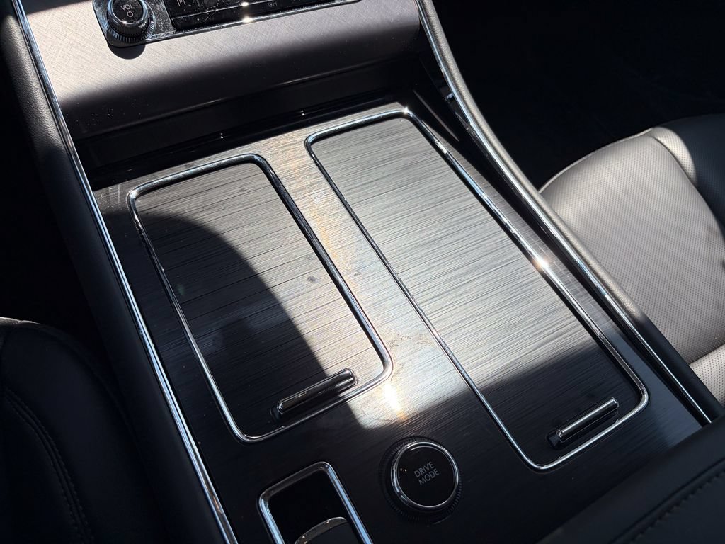 New 2026 Lincoln Aviator AWD image 36