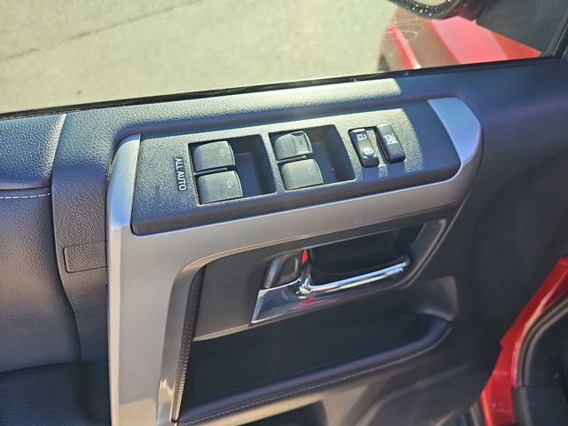 Used 2022 Toyota 4Runner SR5 AWD/4WD image 21