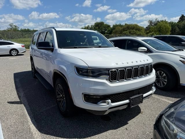 Used 2024 Jeep Wagoneer L Series II RWD image 7