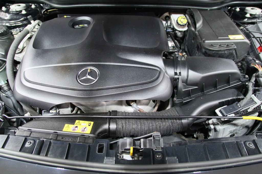 Used 2015 Mercedes-Benz GLA 250 4MATIC image 30