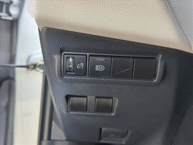 Certified 2022 Toyota Corolla Cross L FWD image 18