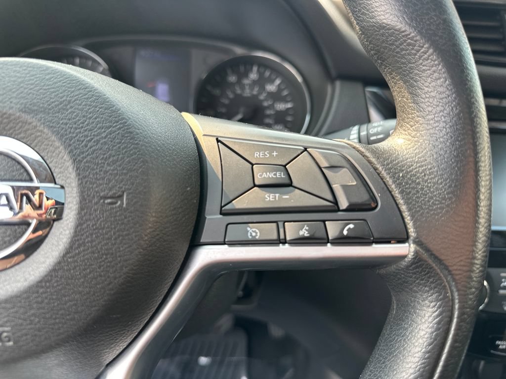 Used 2018 Nissan Rogue SV AWD/4WD image 20