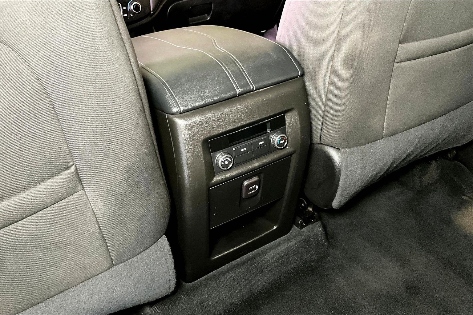 Used 2023 Chevrolet Traverse LT AWD/4WD image 11