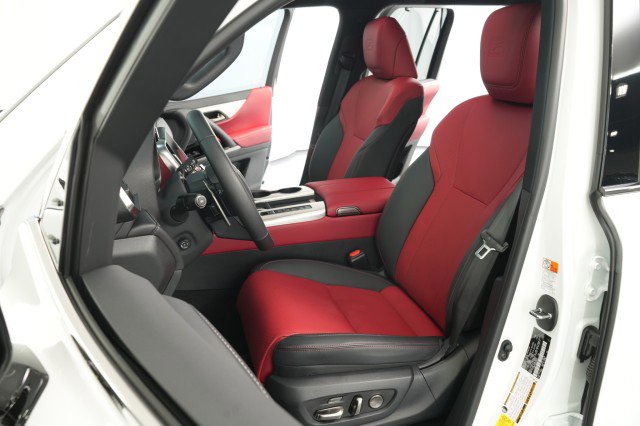 Used 2025 Lexus LX 700h F Sport image 31