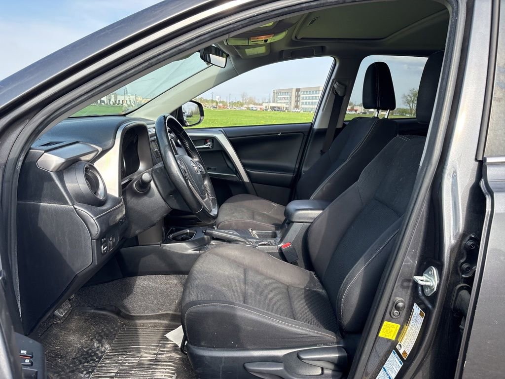 Used 2018 Toyota RAV4 XLE image 16