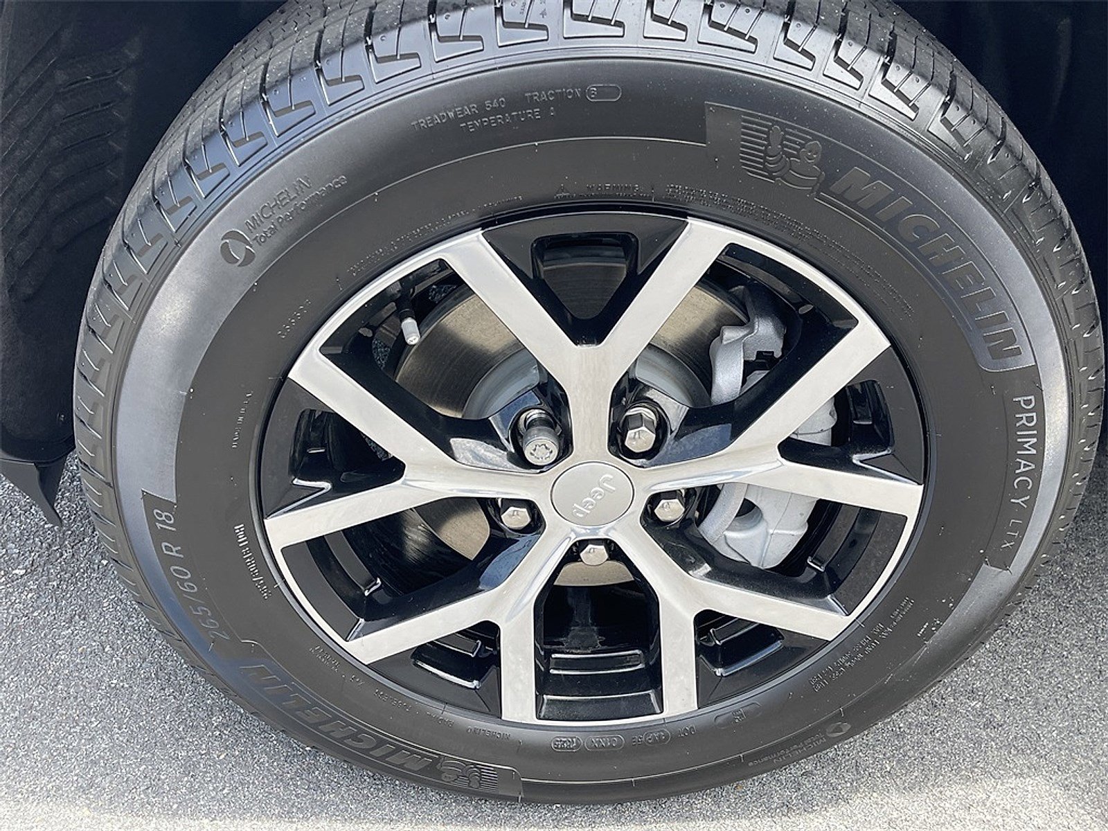 New 2025 Jeep Grand Cherokee Limited w/ Luxury Tech Group II image 31