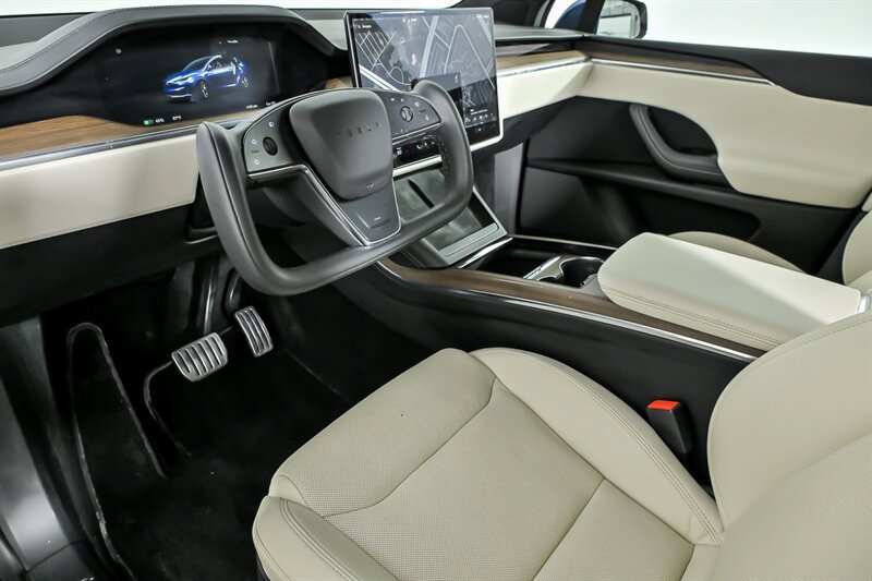 Used 2023 Tesla Model X AWD/4WD image 16