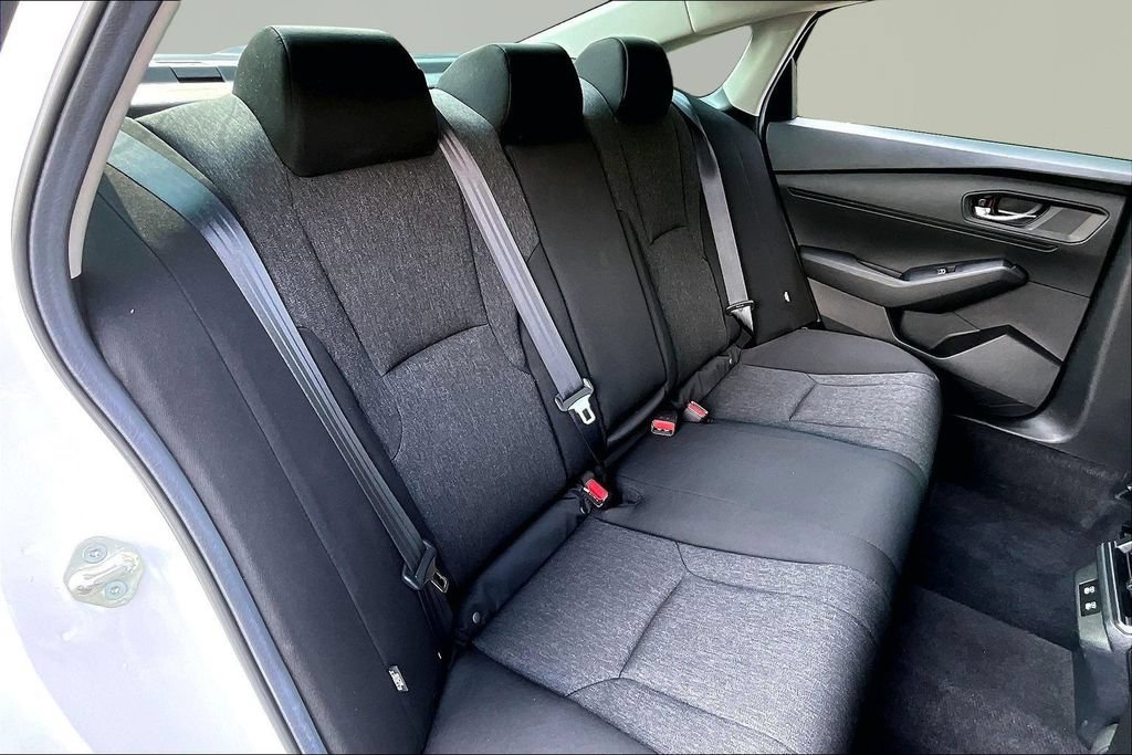 Used 2025 Honda Accord LX image 17
