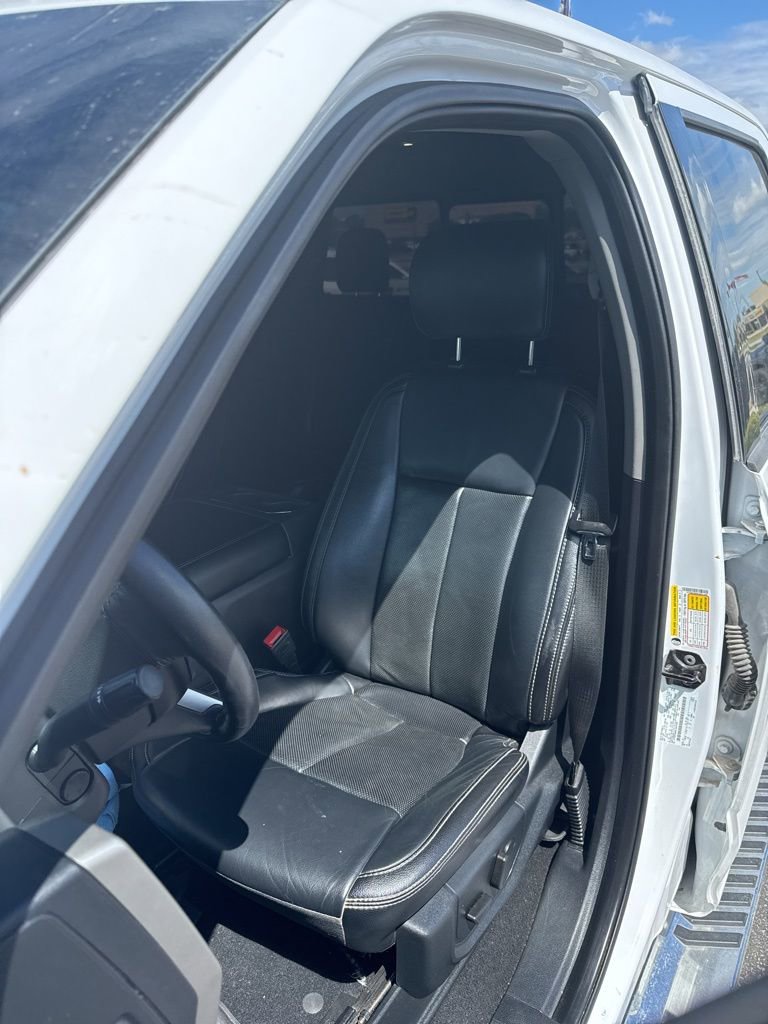 Used 2020 Ford F350 Lariat w/ Lariat Ultimate Package image 5