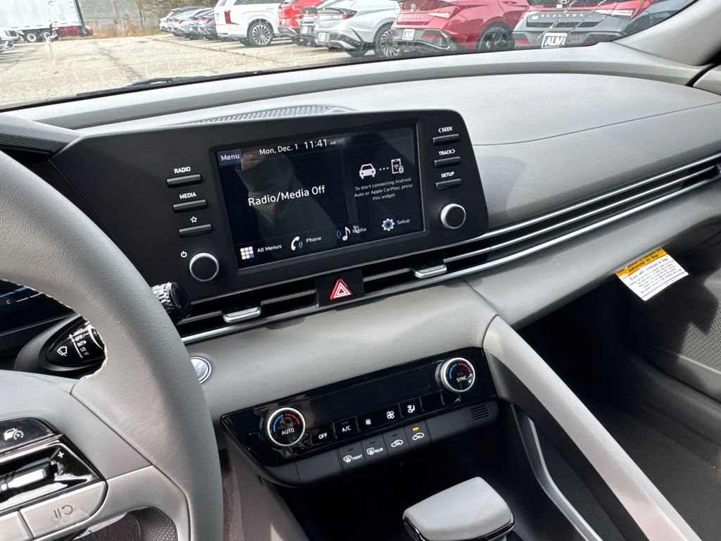 New 2026 Hyundai Elantra Sport image 17