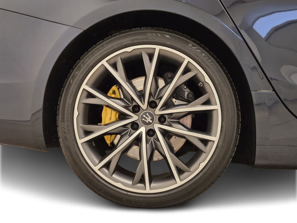 Certified 2022 Maserati Ghibli Modena image 6